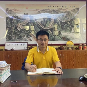 華聲晨報專題報道縱覽線纜集團(tuán)董事長陳秀銳創(chuàng)業(yè)歷程